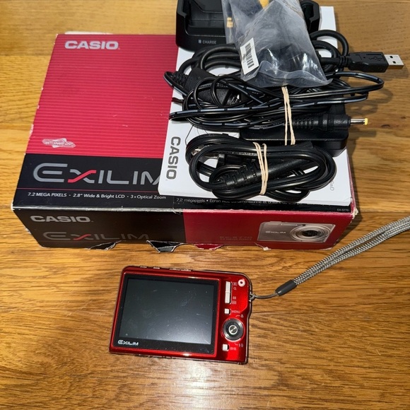 Lot Of 7 Mixed Digital Cameras​​ - Picture 9 of 10